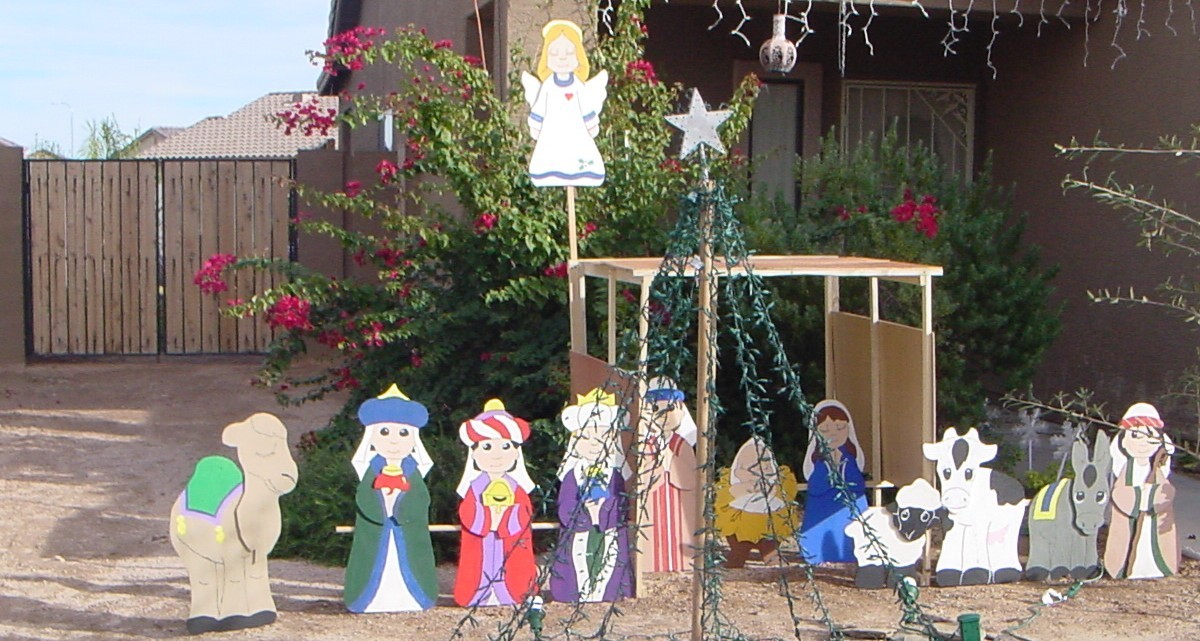 Yard Nativity set